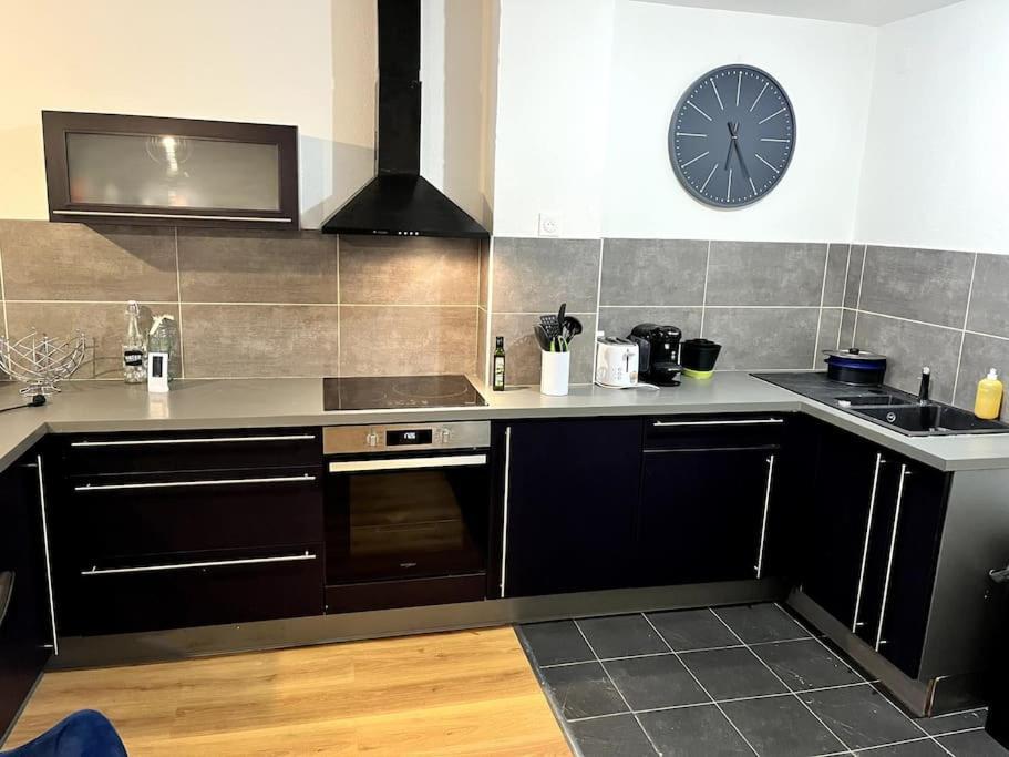 Suite Sanctuaire A Lourdes Luaran gambar